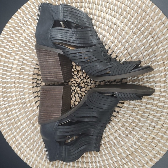 Lucky Brand Darvie Sandals Block Heels 9M - Picture 8 of 8